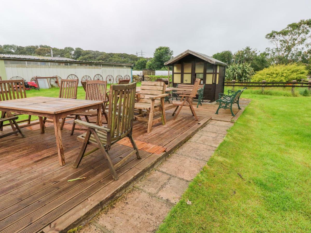 The Lodge Milford Haven Dış mekan fotoğraf
